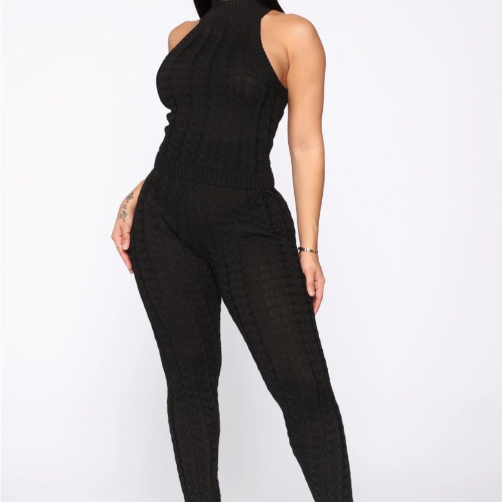 ✨You Know Who Black Sweater Set✨